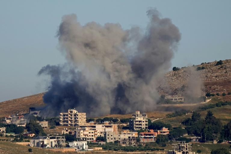 Liban: au moins neuf morts dans des frappes israéliennes, le Hezbollah dit avoir visé Israël