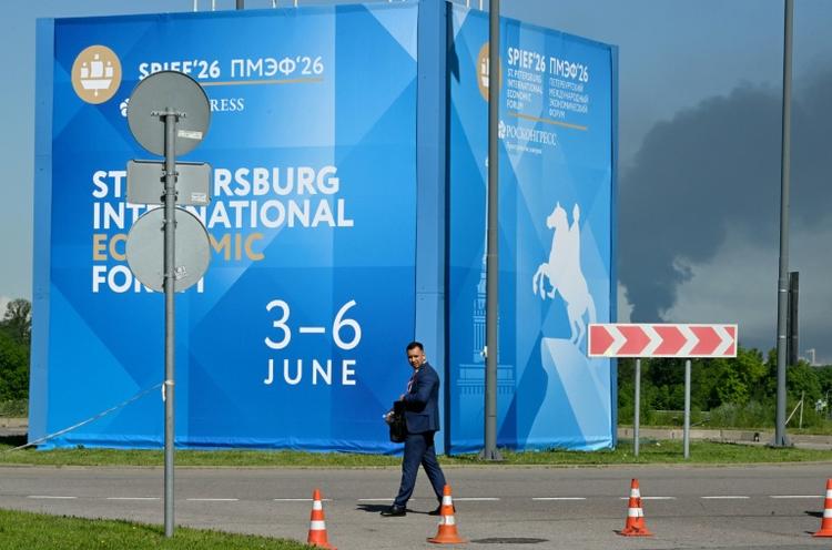 Des drones ukrainiens frappent Saint-Pétersbourg où s'ouvre le Forum économique