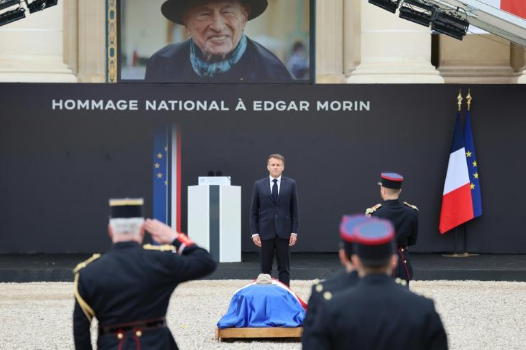 Emmanuel Macron salue en Edgar Morin un "destin exceptionnel dans le siècle"