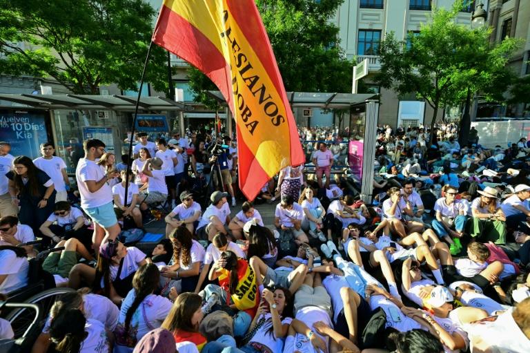 Madrid est une messe: une foule immense pour l