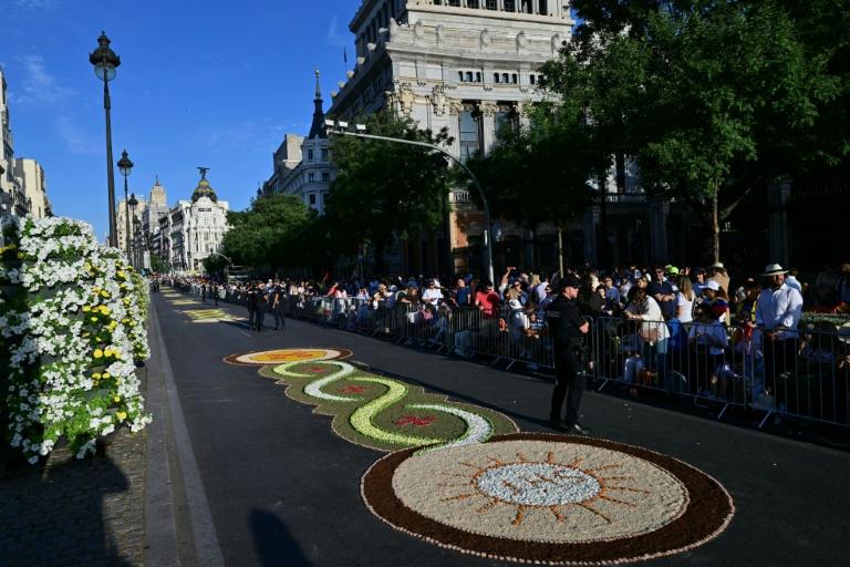 Madrid est une messe: une foule immense pour l