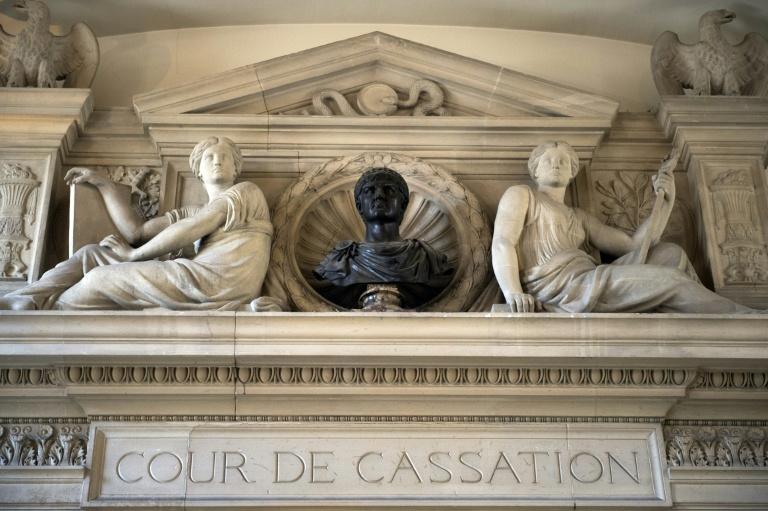 Mort de Nahel Merzouk: la Cour de cassation annule la requalification des faits pour le policier
