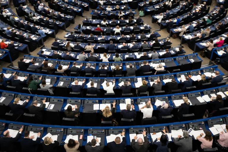 Migration: le Parlement européen vote mercredi le règlement sur les retours