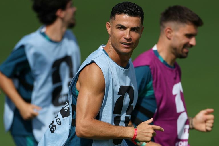 Mondial-2026: Ronaldo entre en piste après les débuts record de Messi et Mbappé