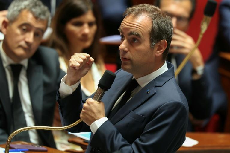 Lyhanna: Lecornu donne rendez-vous aux parlementaires à l'automne pour la "loi intégrale"