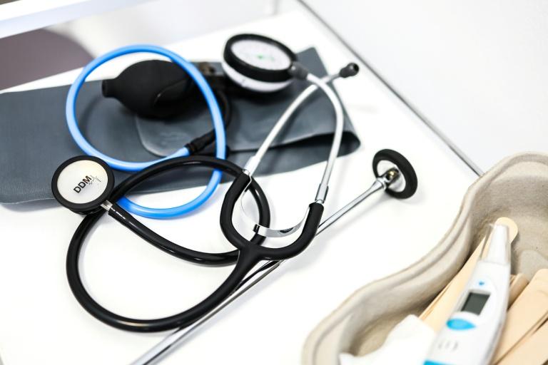 Epidémie d'Ebola: un premier cas identifié en France, déjà isolé