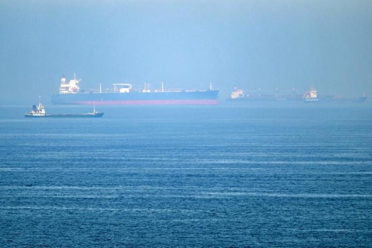 Etats-Unis et Iran échangent des frappes