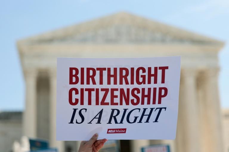 La Cour suprême américaine sanctuarise le droit du sol, un revers majeur pour Trump