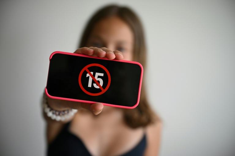 L'UE veut instaurer un accès "progressif et gradué" des mineurs aux réseaux sociaux
