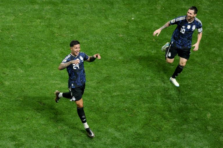 Mondial-2026: la rebelle Argentine mate l'Angleterre et retourne en finale