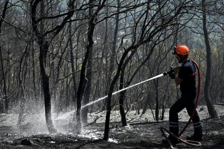 Face au "plus gros feu de la saison", 40.000 personnes évacuent le Cap-Ferret