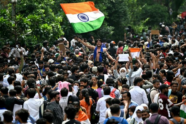 Fronde étudiante en Inde : le ministre de l'Education finit par démissionner