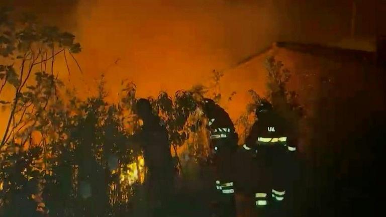 Incendies toujours non maîtrisés en France et en Espagne malgré des signes d'amélioration