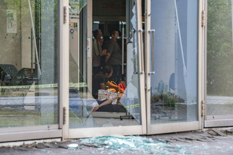 Japon: les survivants du séisme face à la chaleur et à la crainte de nouvelles secousses