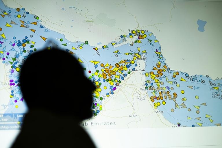 L'Iran dit s'être accordé avec Oman sur Ormuz, mais la réouverture dépendra de Washington
