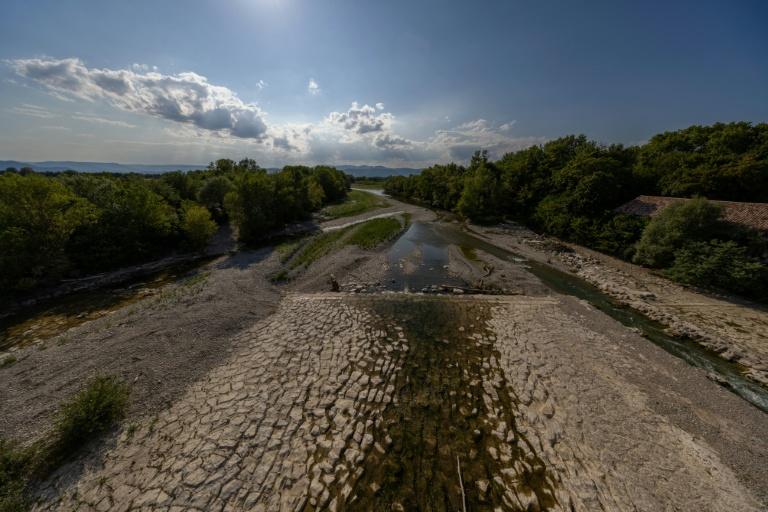 La sécheresse s'aggrave en France, près de deux tiers des nappes phréatiques en souffrance