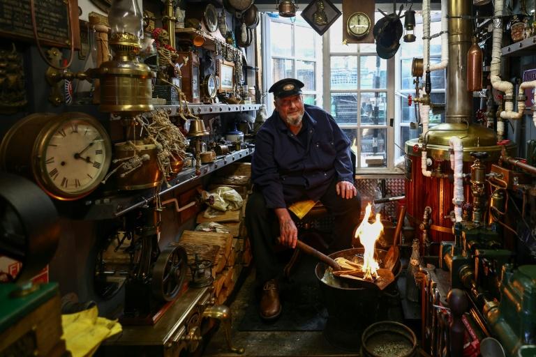 Royaume-Uni: loin de la remise à outils, des abris de jardin convertis en "petits paradis"