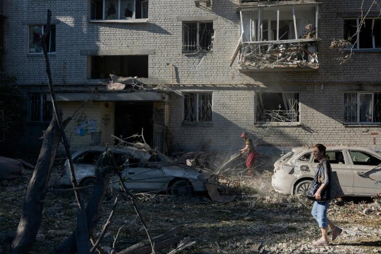 Ukraine : au moins 13 morts dans des frappes russes, Zelensky dénonce une "escalade"