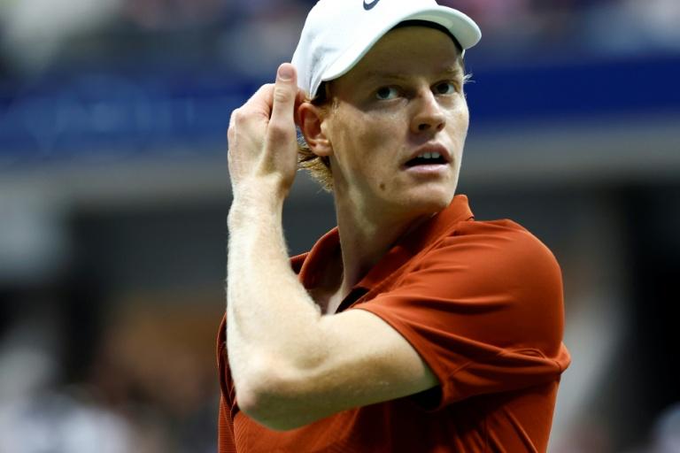 Tennis: trahi par un genou, Sinner renonce à l'US Open