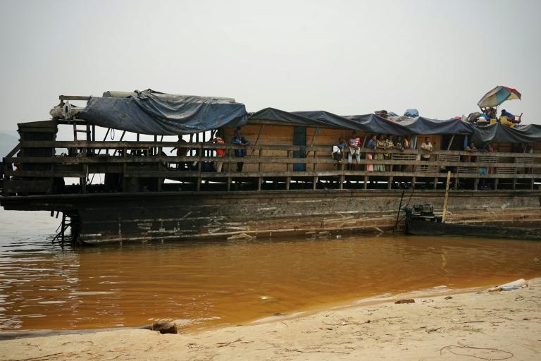 Aux abords de Kinshasa, stopper Ebola sur le fleuve Congo