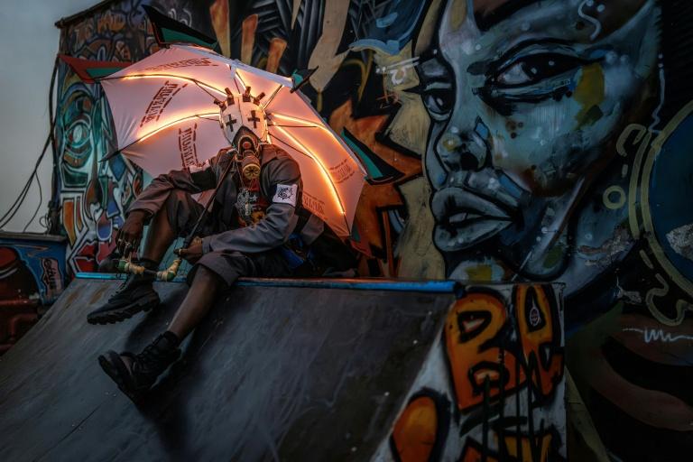 Au Kenya, les adeptes du cosplay font fi du manque de moyens et des préjugés