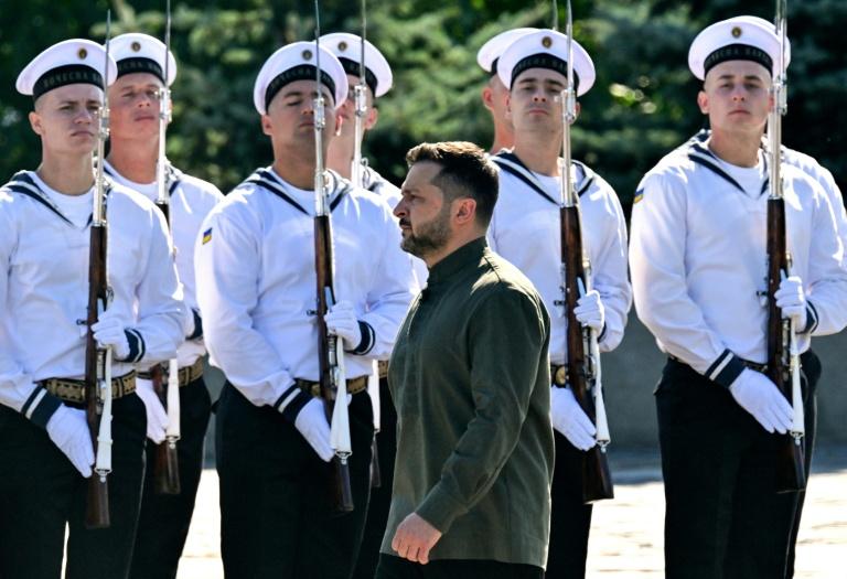 Des élections seraient "un tsunami" qui "fracturerait l'Ukraine", dit Zelensky