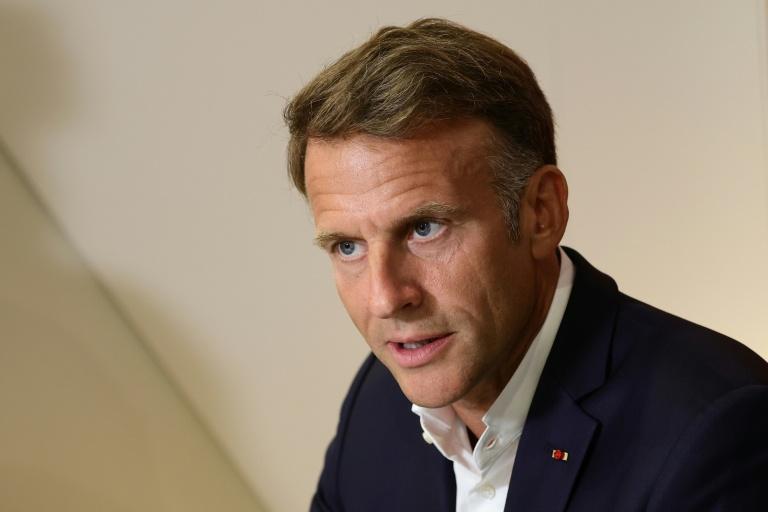 Dernière rentrée pour Macron qui alerte sur les "tensions budgétaires"