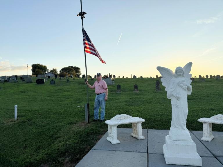 "Sainte patronne du Tennessee": la ville natale de Dolly Parton pleure sa légende