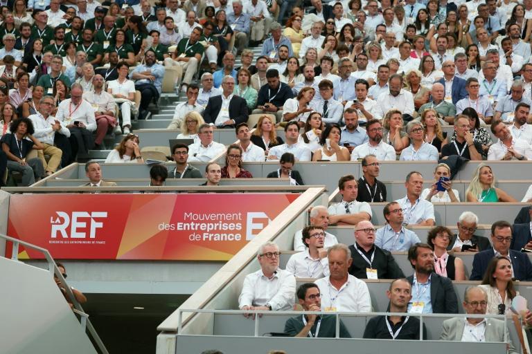 Premier grand débat des candidats à la présidentielle, sur le terrain patronal