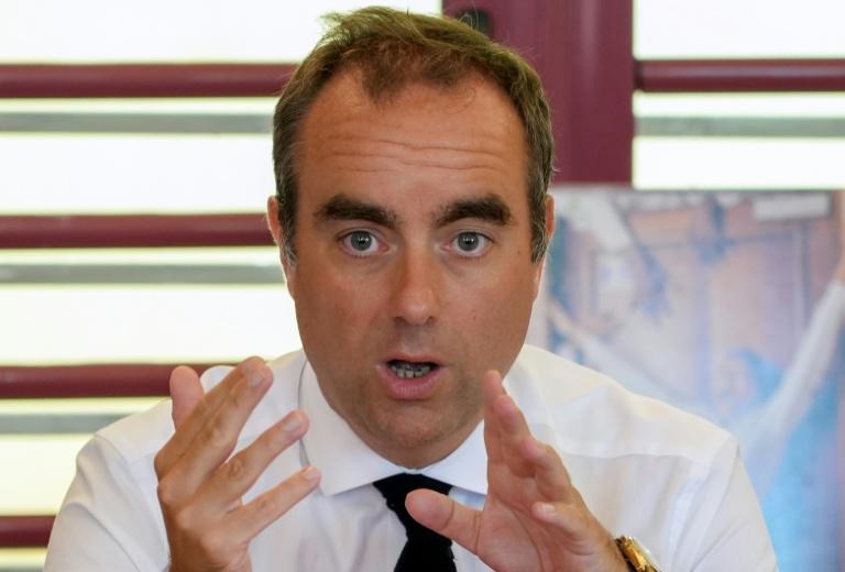 Mayotte: Lecornu lance un "choc" de reconstruction, sur fond de tensions politiques