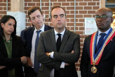 Mayotte: Lecornu lance un "choc" de reconstruction, sur fond de tensions politiques