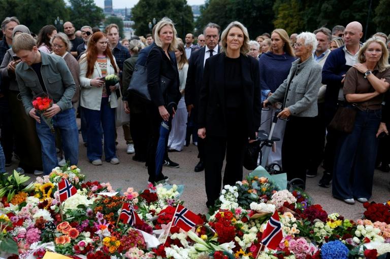 La Norvège, en deuil, entre dans une nouvelle ère sous Haakon VIII