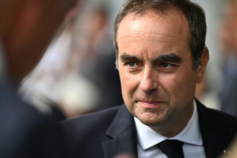 Lecornu et son gouvernement en séminaire, avant le chemin de croix budgétaire