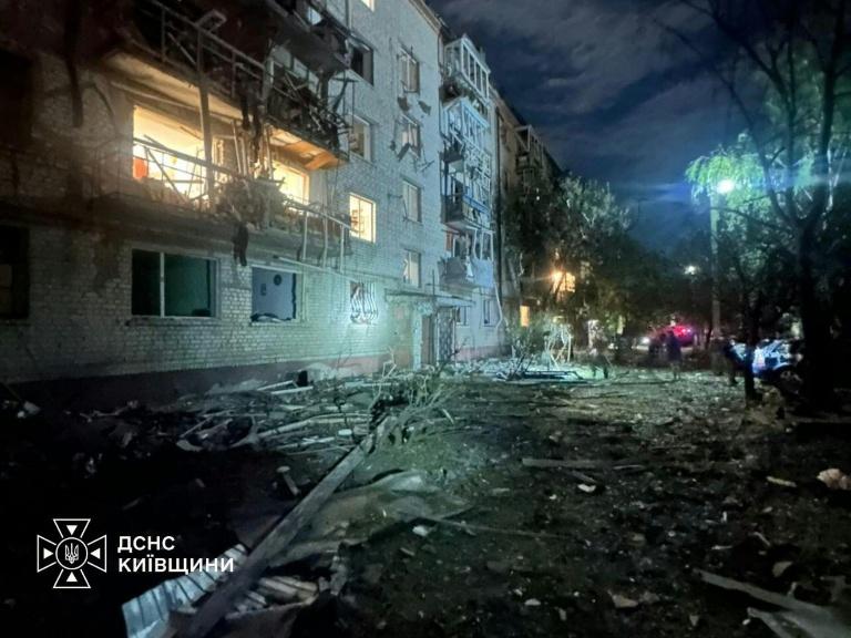 Ukraine: au moins 12 morts dans des frappes russes sur Kiev et sa région