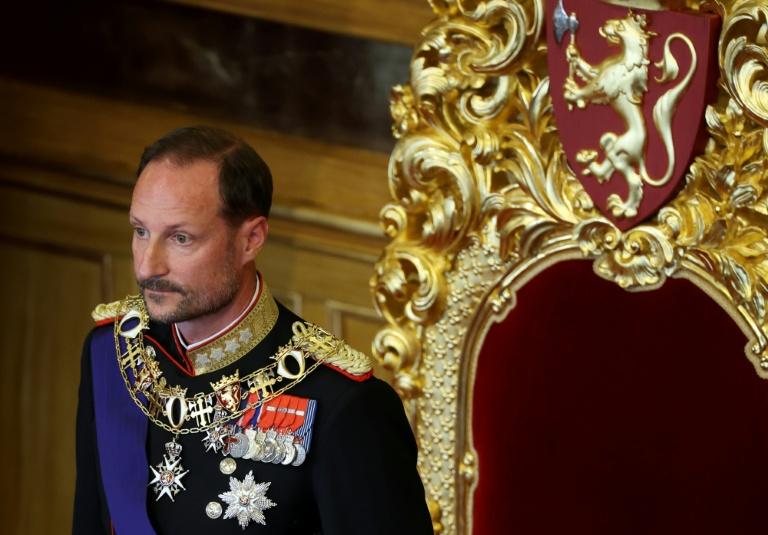 Norvège: le roi Haakon VIII a prêté serment sans son épouse, convalescente