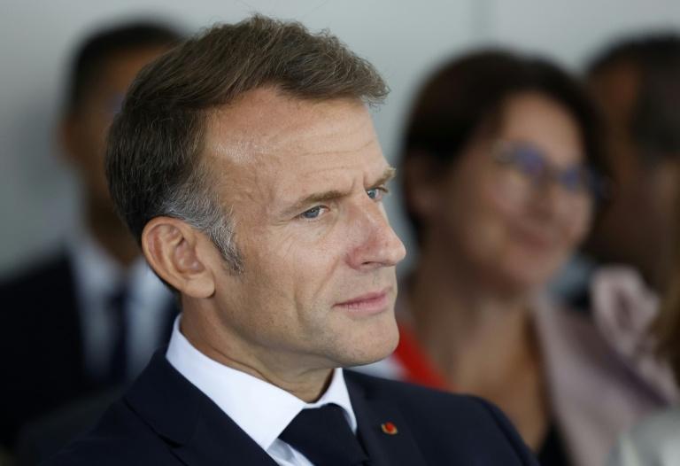 Macron attendu à Londres, culture et diplomatie au menu autour de la tapisserie de Bayeux