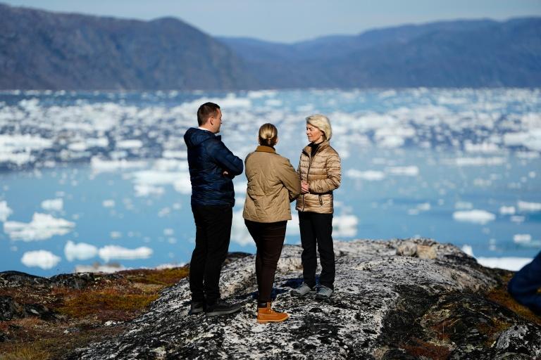 Au milieu des icebergs, trois dirigeants unis pour le Groenland