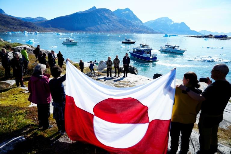 Au milieu des icebergs, trois dirigeants unis pour le Groenland