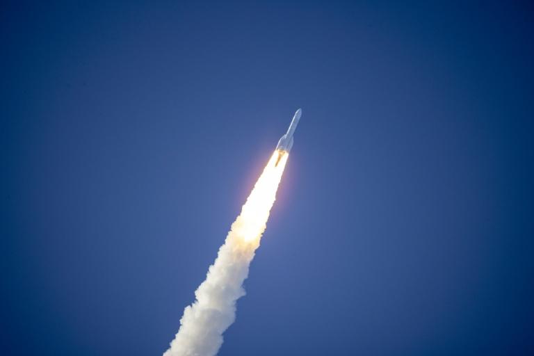 Sommet spatial: l'Europe cherche sa place entre les États-Unis et la Chine