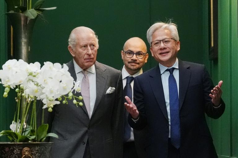 En Ecosse, Charles III met en garde les géants de la tech contre les "risques existentiels" de l
