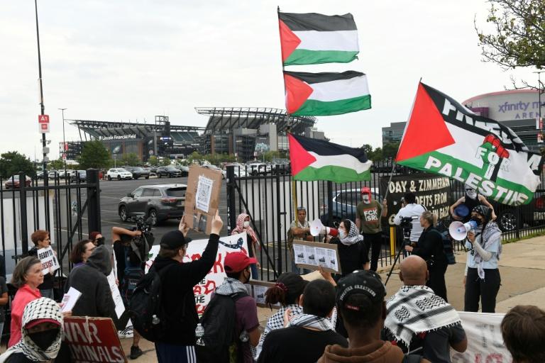 Polémique autour de Gaza: sur scène, Ed Sheeran reconnaît "des erreurs"