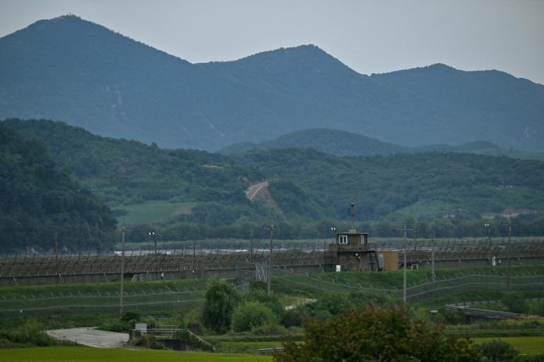 Trois blessés dans une explosion de mine dans la Zone démilitarisée en Corée