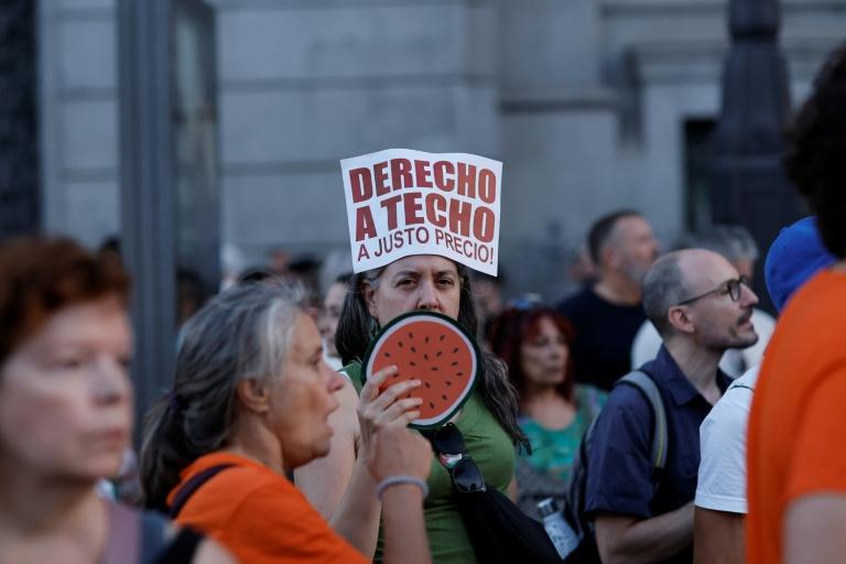 Droit au logement: des manifestants campent dans le centre de Madrid