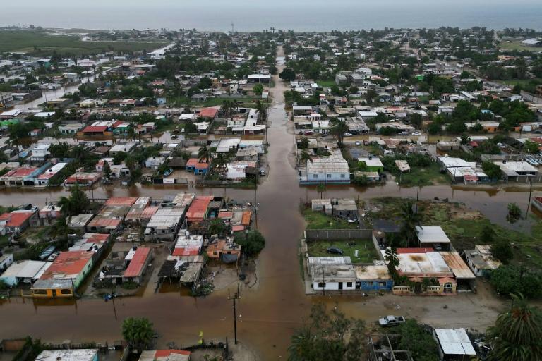 Le Pacifique mexicain résiste au passage de l'ouragan Polo
