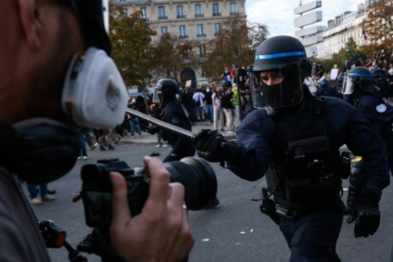 Colère des lycéens: journée test mercredi après une mobilisation massive