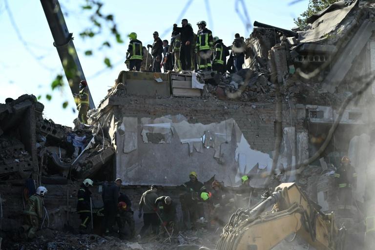 Ukraine : au moins 15 morts dans de nouvelles frappes russes
