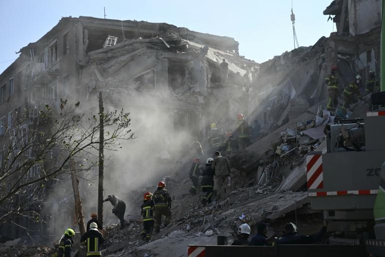 Ukraine : au moins 15 morts dans de nouvelles frappes russes