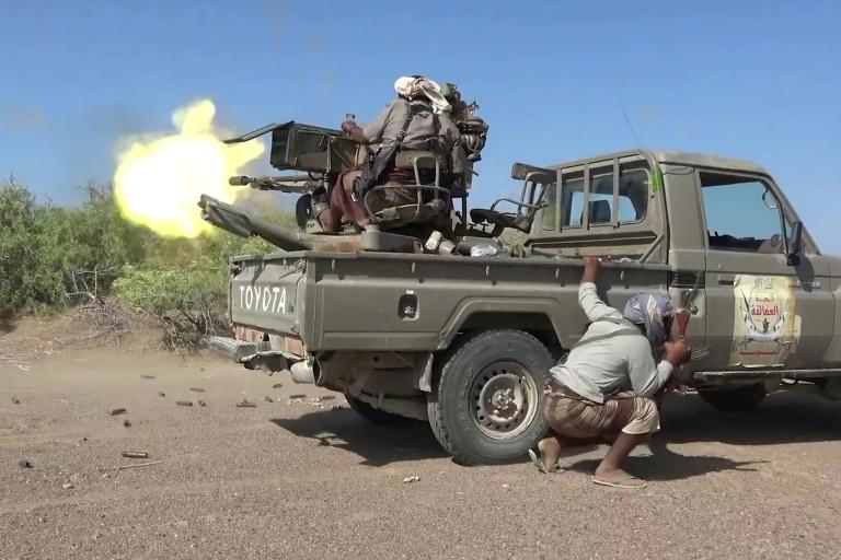 Les Houthis revendiquent de nouvelles attaques sur l'aéroport de Ryad
