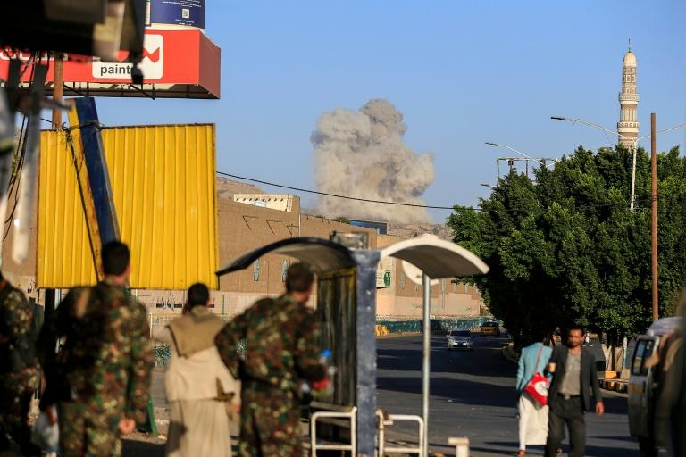 Les Houthis renouvellent leurs menaces contre les aéroports saoudiens, au lendemain de l'attaque meurtrière à Ryad