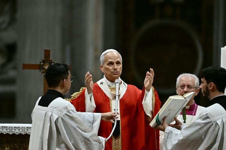 Le pape va être opéré d'un nodule au poumon "dans les prochains jours"